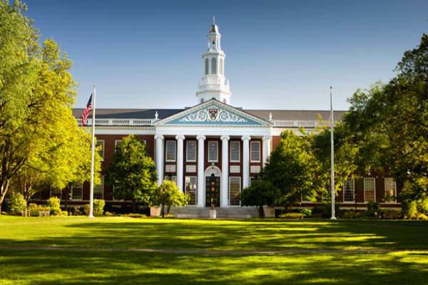 10 Best Universities to Study Public Relations in the United States